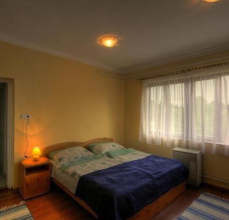 Hotel Matroz Siófok Chambre photo